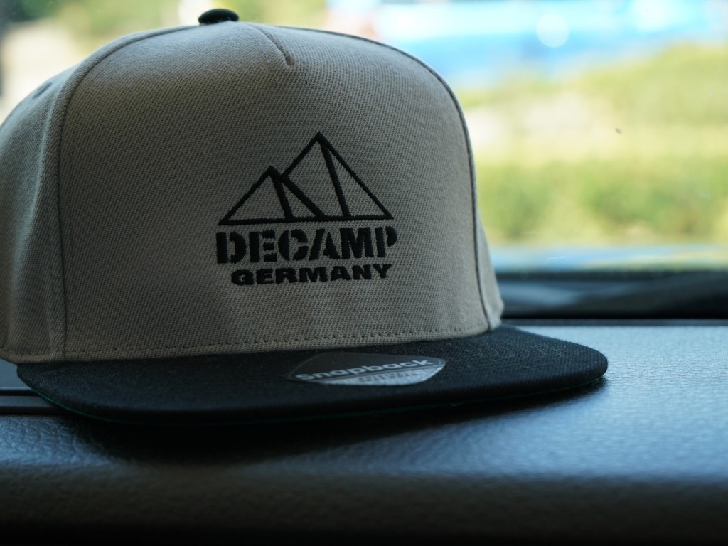 Decamp Germany Mütze im Auto