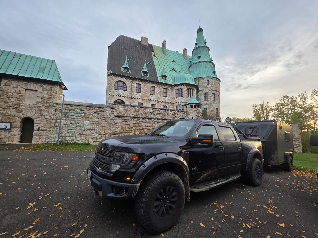 Decamp Raptor Auto auf der Burg Ohrdruf