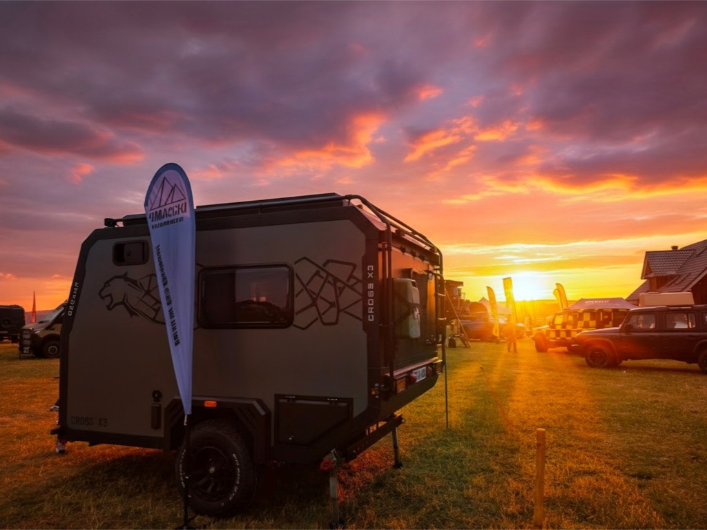 Decamp Cross X3 Sonnenuntergang